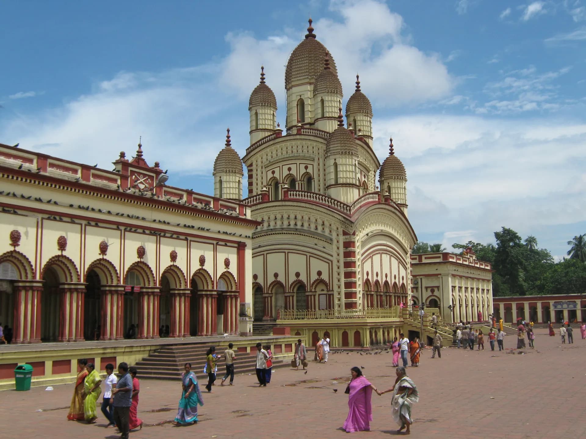 Things to Do in Dakshineswar Kali Temple — Complete Kolkata Guide