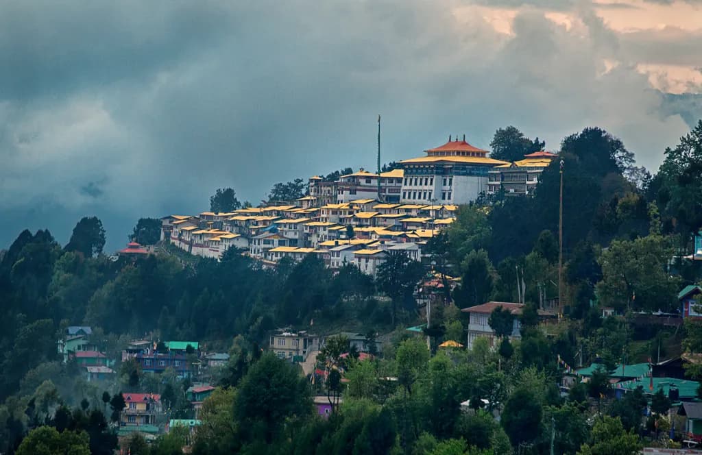 Tawang Travel Guide — Arunachal Monastery & Sela Pass