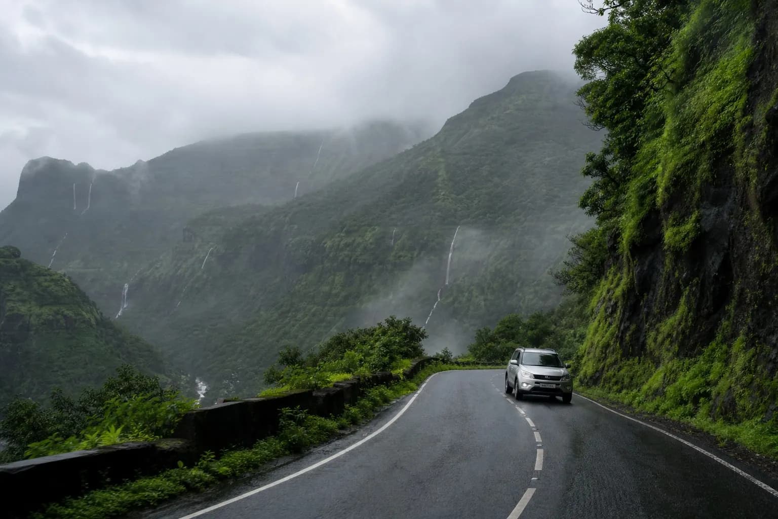 Pune to Mahabaleshwar cab