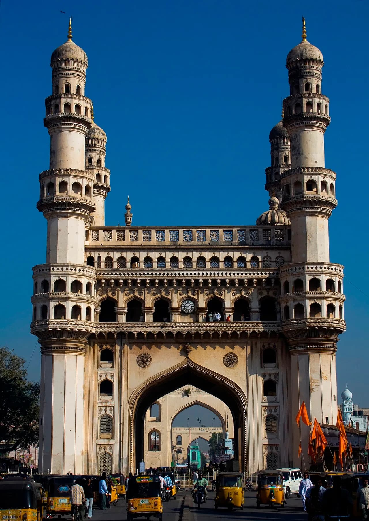 Pune to Hyderabad Charminar cab
