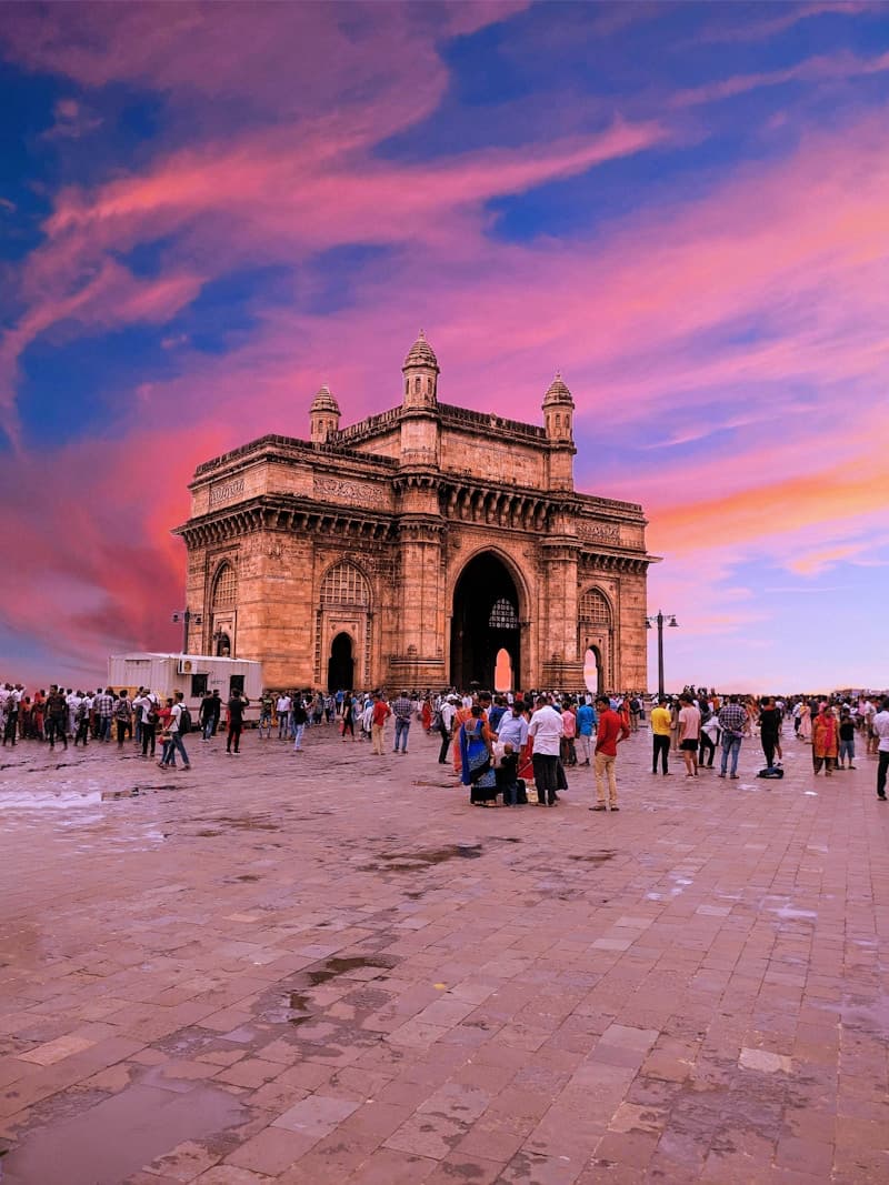 Pune to Mahabaleshwar hill station cab